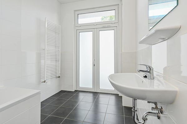 Medium property photo - Uddelstraat 93, 2573 VC Den Haag